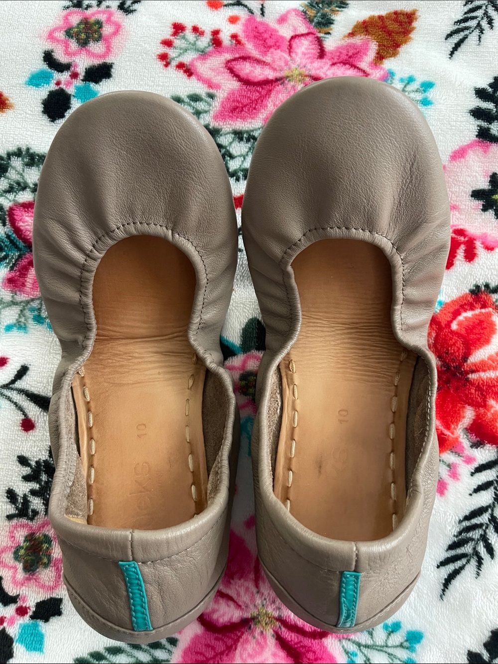 Tieks Women’s Taupe Leather Ballet Flats